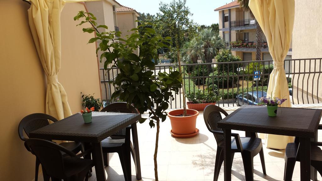 Affittacamere Il Terrazzo Di Archimede Сиракуза Екстериор снимка