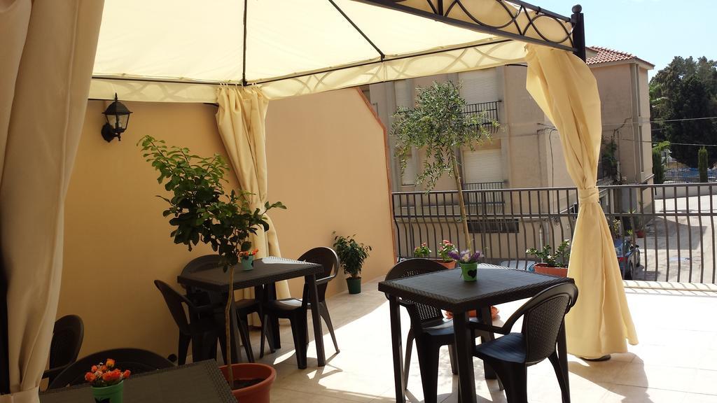Affittacamere Il Terrazzo Di Archimede Сиракуза Екстериор снимка